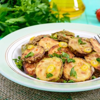 Knusprige Auberginen & Zucchini mit Speck