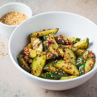 "Smashed Cucumber" Salat (asiat. Gurkensalat)