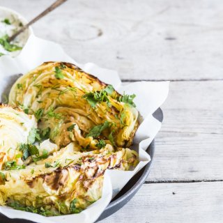 Überbackener Spitzkohl