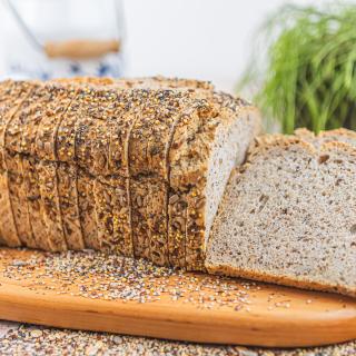 Hamburger Mehrkornbrot geschnitten