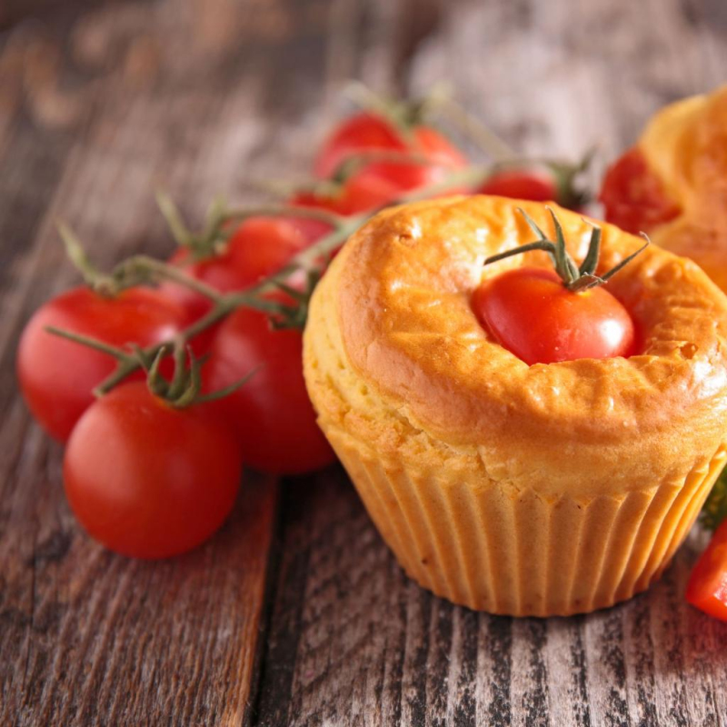 Blätterteig-Muffins mit Tomaten