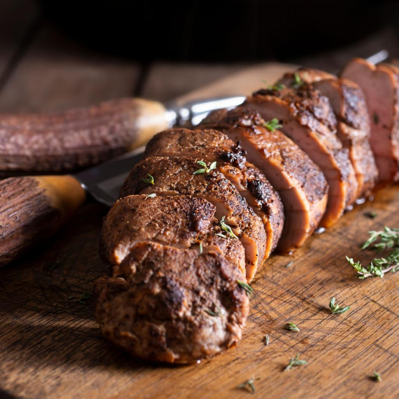 Filetbraten mit Senfsoße und Bratkartoffeln