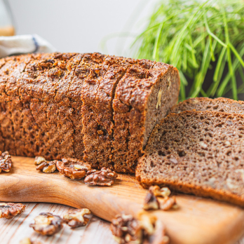 Walnussbrot geschnitten